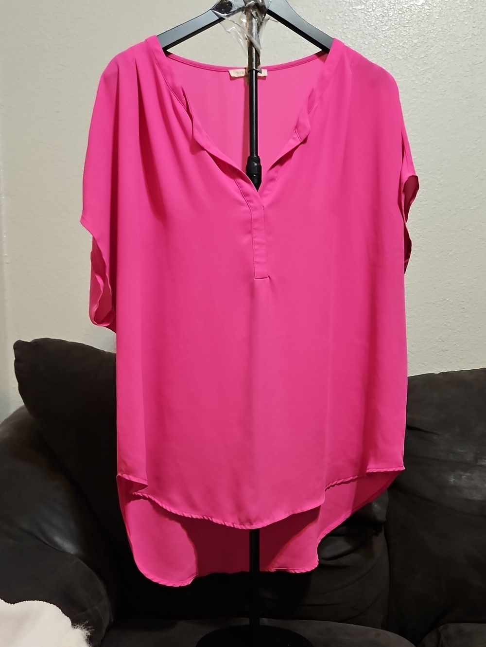 Gibson Latimer Hot Pink V-Neck High-Low Blouse